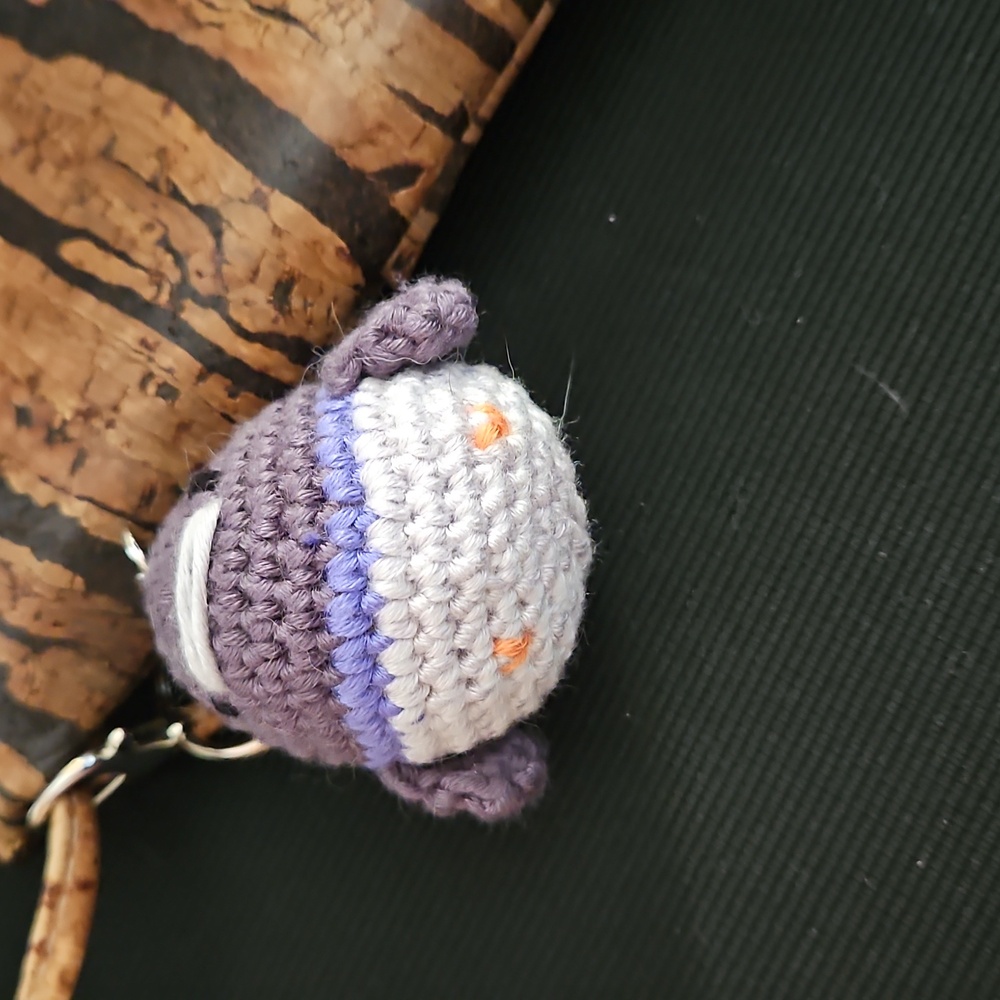 Handmade Pigeon Keychain - Picture 3 of 8